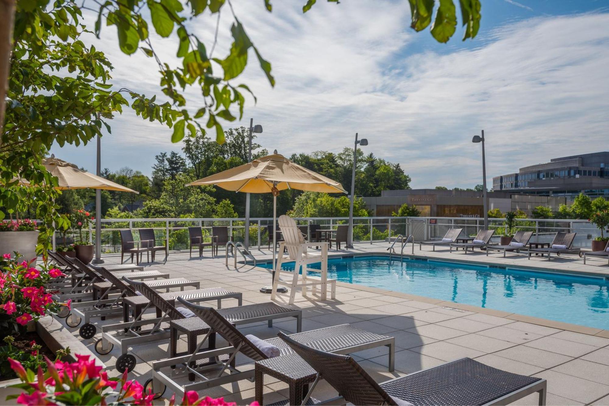 Hotel Courtyard By Marriott Bethesda Chevy Chase Exterior foto